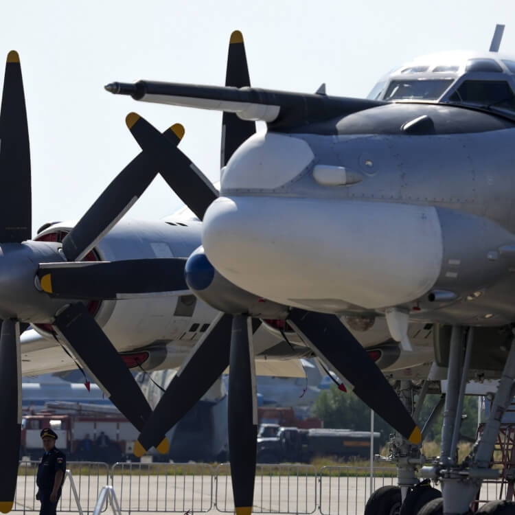 Аэродромы в огне: как Украина атаковала стратегическую авиацию России?